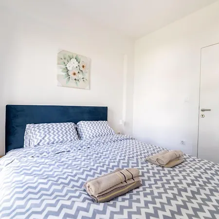 Old Town Bardakcije Skyline Design *