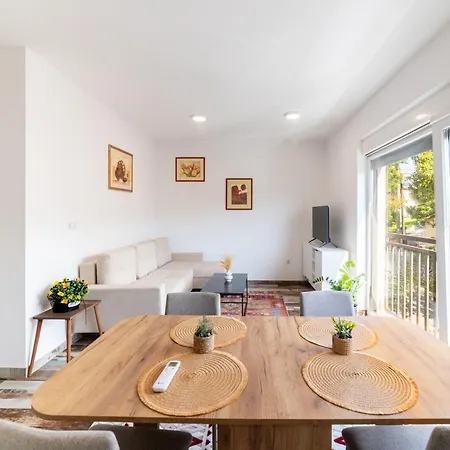 Old Town Bardakcije Skyline Design *