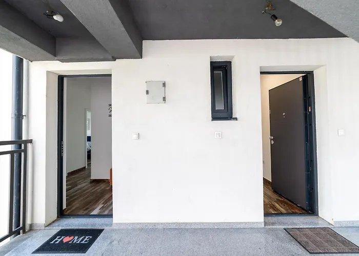 Old Town Bardakcije Skyline Design Apartamento *